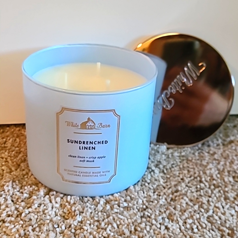🎉Host Pick🎉 Bath & Body Works 3 Wick Candle SUNDRENCHED LINEN